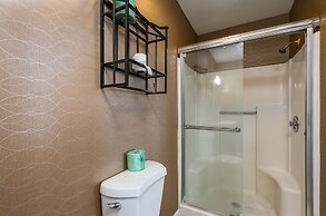 Boardwalk Hotel Charlee & Beach House Rentals