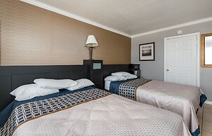 Boardwalk Hotel Charlee & Beach House Rentals