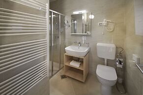 Villa Cedra - Hotel & Resort Adria Ankaran