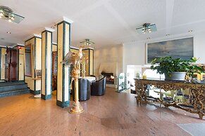 Hotel Approach