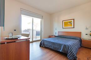 Verdeluna ApartHotel & Resort