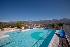 Verdeluna ApartHotel & Resort