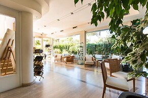 Verdeluna ApartHotel & Resort