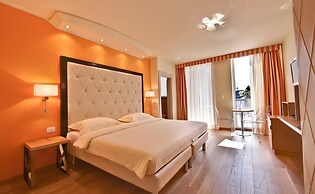 Hotel Kristal Palace - Tonelli Hotels - Adult Friendly