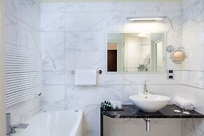 Hotel Kristal Palace - Tonelli Hotels - Adult Friendly