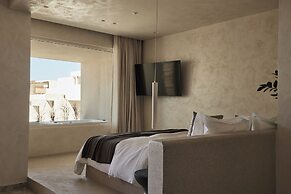 Uzenie All Suites Boutique Resort