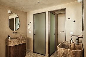 Uzenie All Suites Boutique Resort