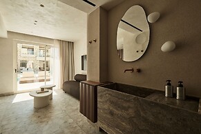 Uzenie All Suites Boutique Resort