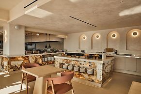 Uzenie All Suites Boutique Resort