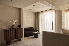 Uzenie All Suites Boutique Resort