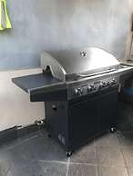 Big Backpackers Hostel