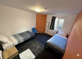 Big Backpackers Hostel