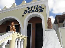 Danae Villa