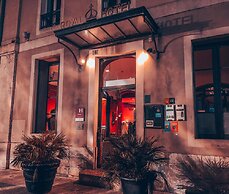 Royal Hotel