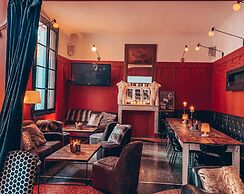 Royal Hotel