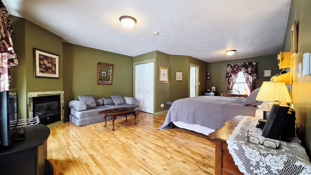 Auberge Wild Rose Inn