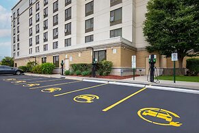 Hampton Inn by Hilton Toronto Airport Corporate Centre