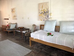 Deco Stop Lodge