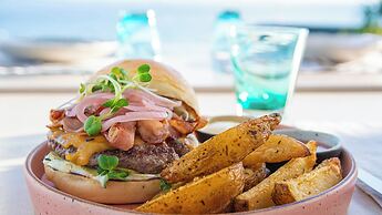 Crimson Resort and Spa Mactan