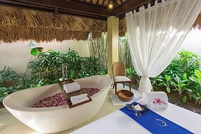 Crimson Resort and Spa Mactan