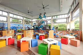 Crimson Resort and Spa Mactan