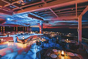 Crimson Resort and Spa Mactan