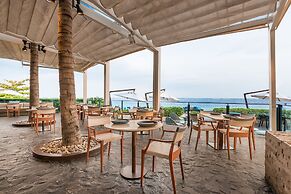 Crimson Resort and Spa Mactan