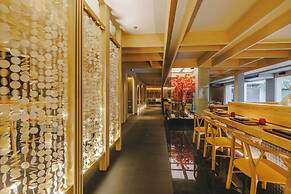 Crimson Resort and Spa Mactan