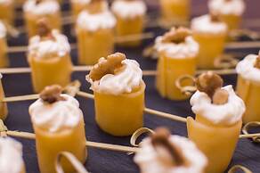 Courtyard by Marriott St. Petersburg Center