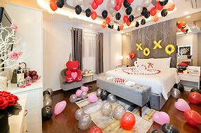 Adora Hotel