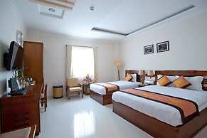 Adora Hotel