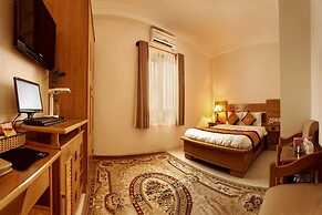 Adora Hotel