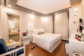 Adora Hotel