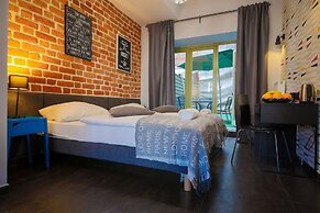 Boogie Deluxe Old Town