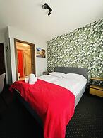 Boogie Deluxe Old Town