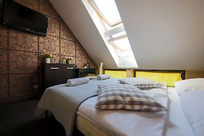 Boogie Deluxe Old Town