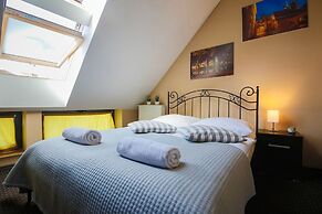 Boogie Deluxe Old Town