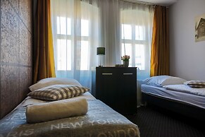 Boogie Deluxe Old Town