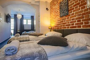 Boogie Deluxe Old Town