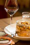 HOTEL-RESTAURANT SAINT JAMES.