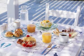 Dionysos Sea Side Resort