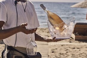 Dionysos Sea Side Resort