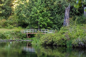 A Hidden Haven & Water Garden Cottages