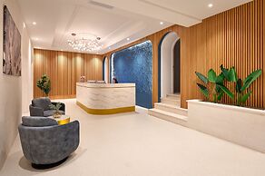 Hotel Moeesy, Blue & Green Oasis