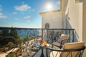 Hotel Moeesy, Blue & Green Oasis