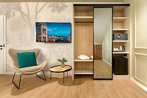 Hotel Moeesy, Blue & Green Oasis