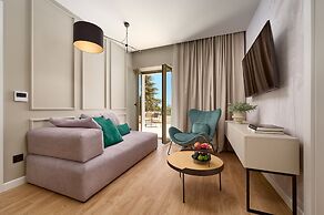 Hotel Moeesy, Blue & Green Oasis