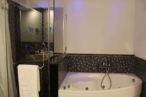 Safir Fintas Kuwait Hotel