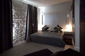 Authentic Luxury Rooms