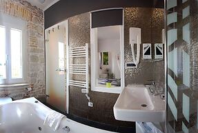 Authentic Luxury Rooms